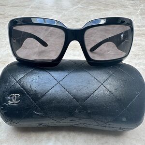 Vintage CHANEL Black Sunglasses with Mother of Pearl CC Logos on sides.